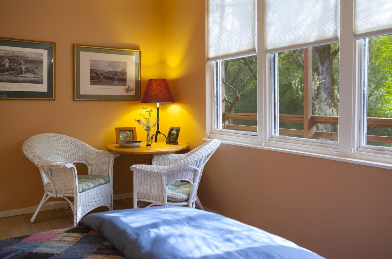 Rustridge Ranch & Winery Bed & Breakfast St. Helena Room photo